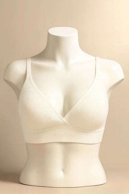 SEAMLESS V-BRA WITH REMOVABLE PADS