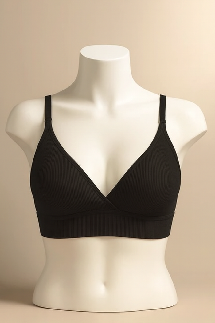 SEAMLESS V-BRA WITH REMOVABLE PADS